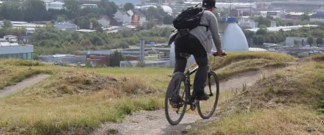 Der Mountainbike-Parcours auf dem Deusenberg bietet Aussichten auf eine einzigartige Kulisse. 