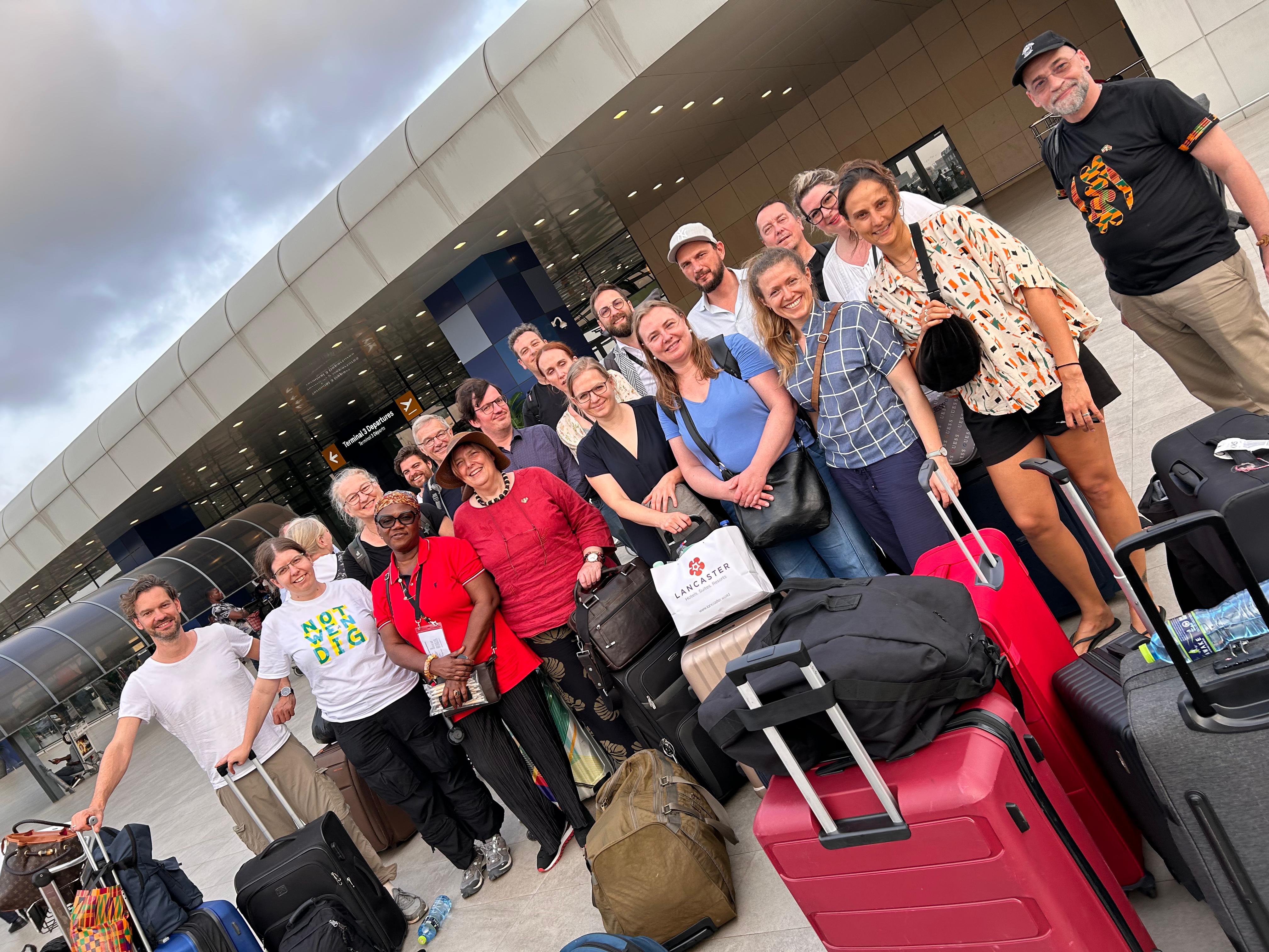 Delegation am Flughafen