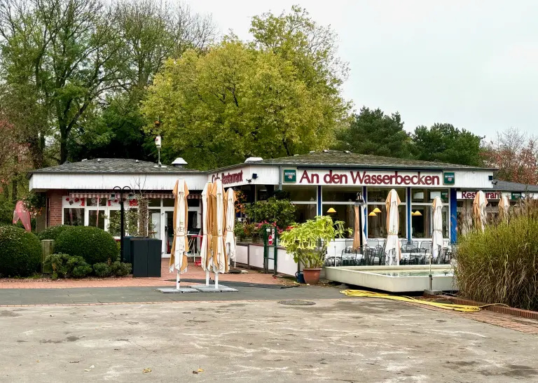 Cafè an den Wasserbecken im Westfalenpark