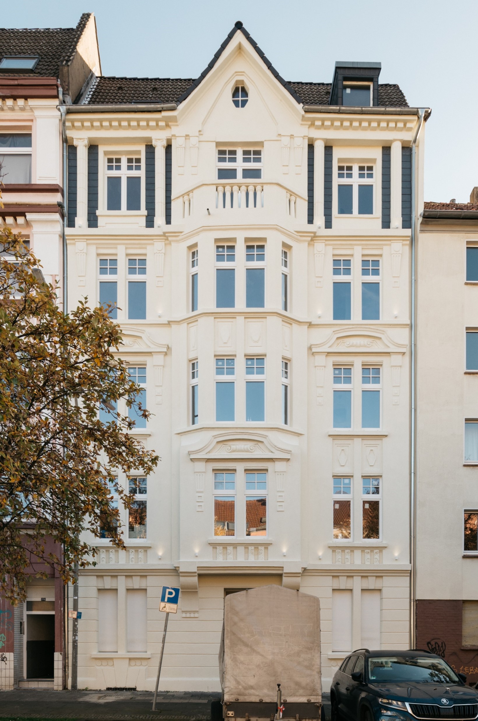 Das Haus an der Gneisenaustraße 93 ist nach der Sanierung wieder bewohnbar.
