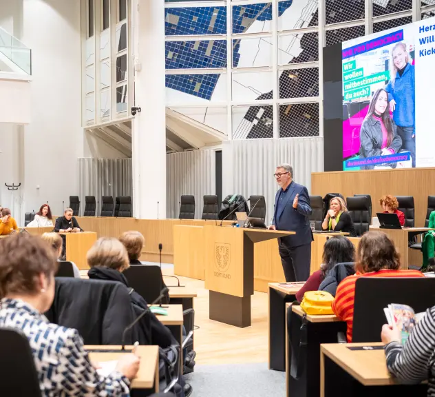 Die Kick Off-Veranstaltung der Kampagne "She For Democray" fand großen Zuspruch.