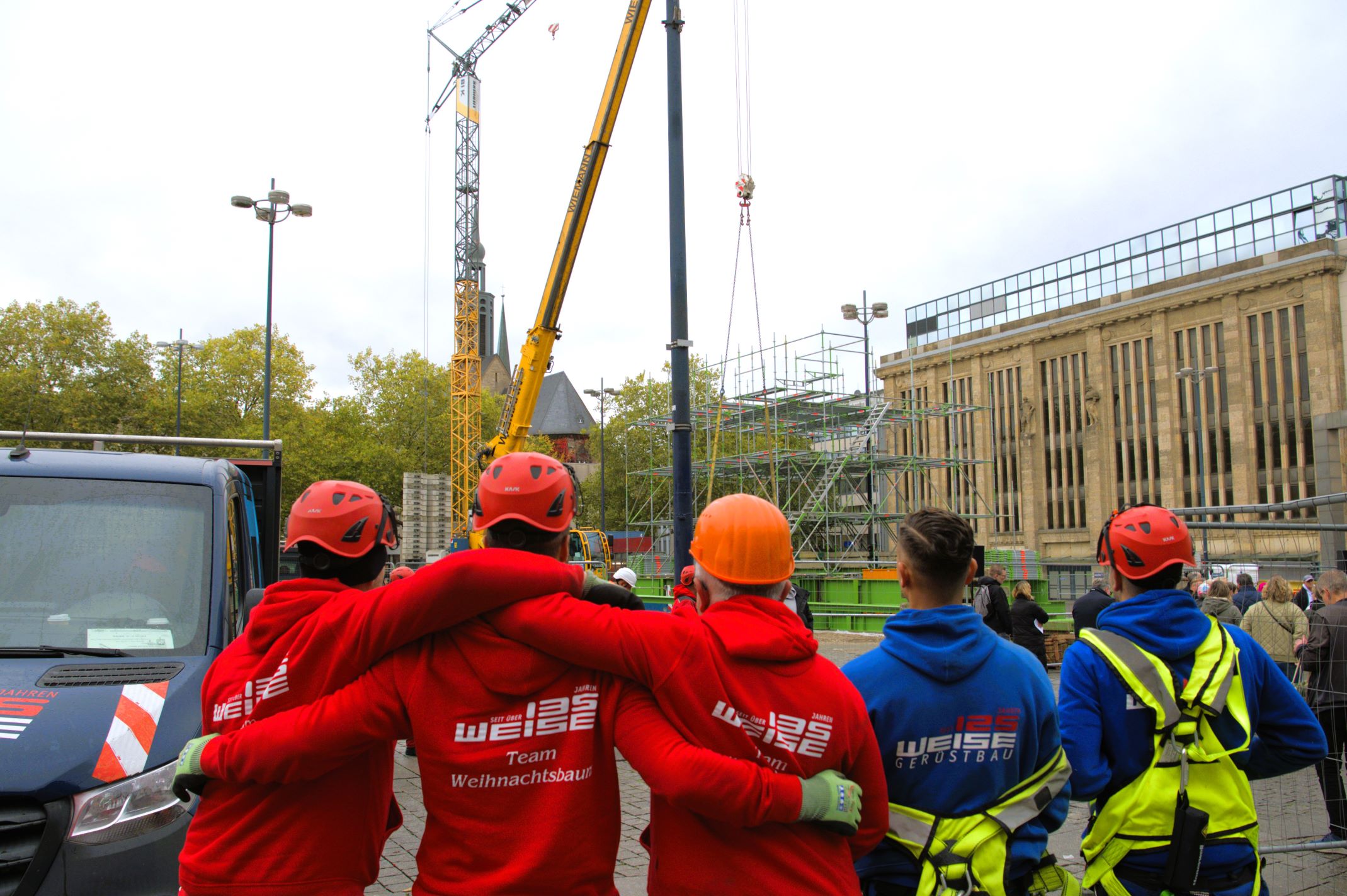 Gerüstbauer auf dem Hansaplatz