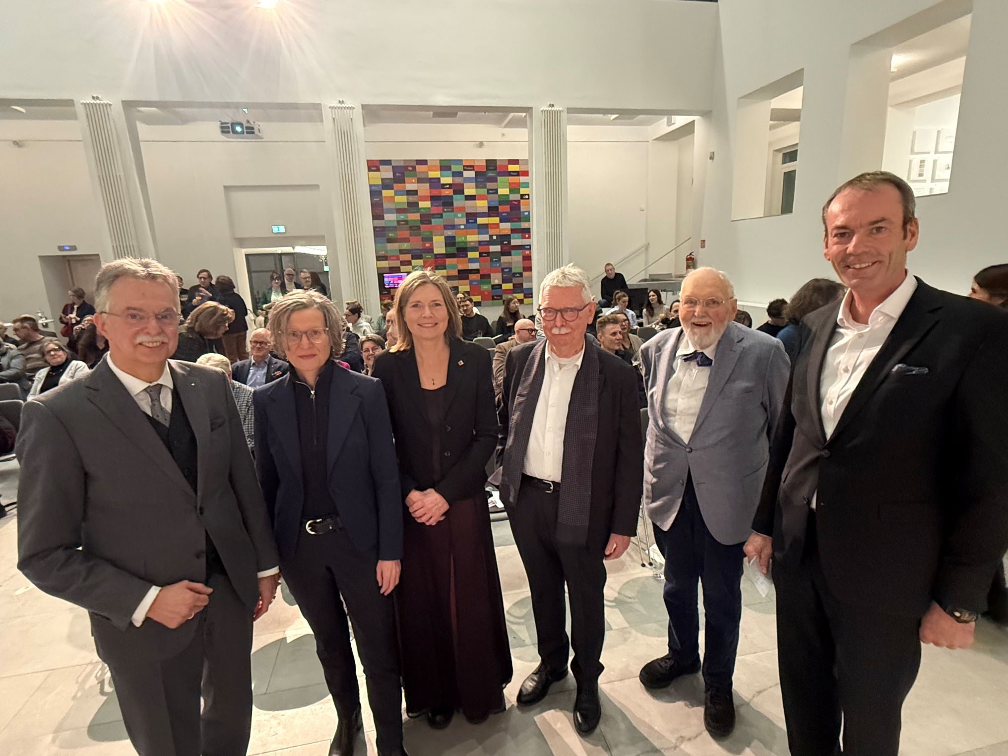 Personengruppe im Baukunstarchiv