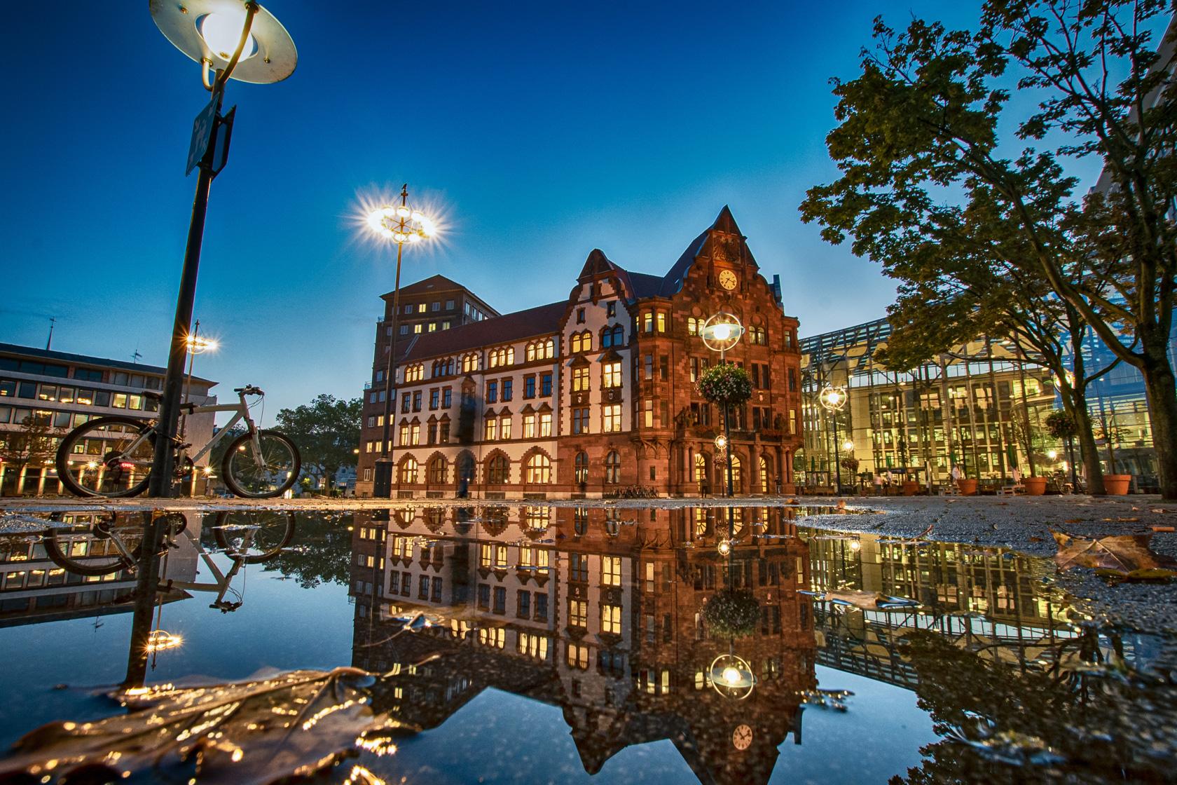 Friedensplatz und Stadthaus in der Dortmunder Innenstadt
