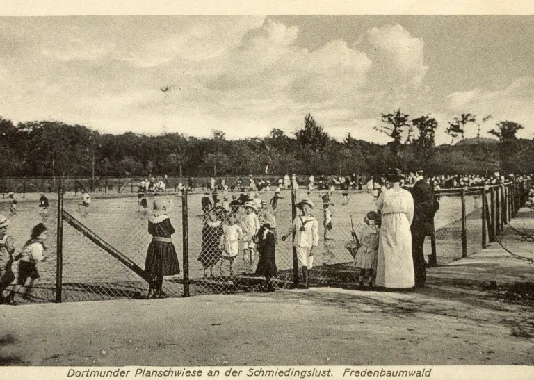 Dortmunder Planschwiese an der Schmiedingslust / Fredenbaumwald.