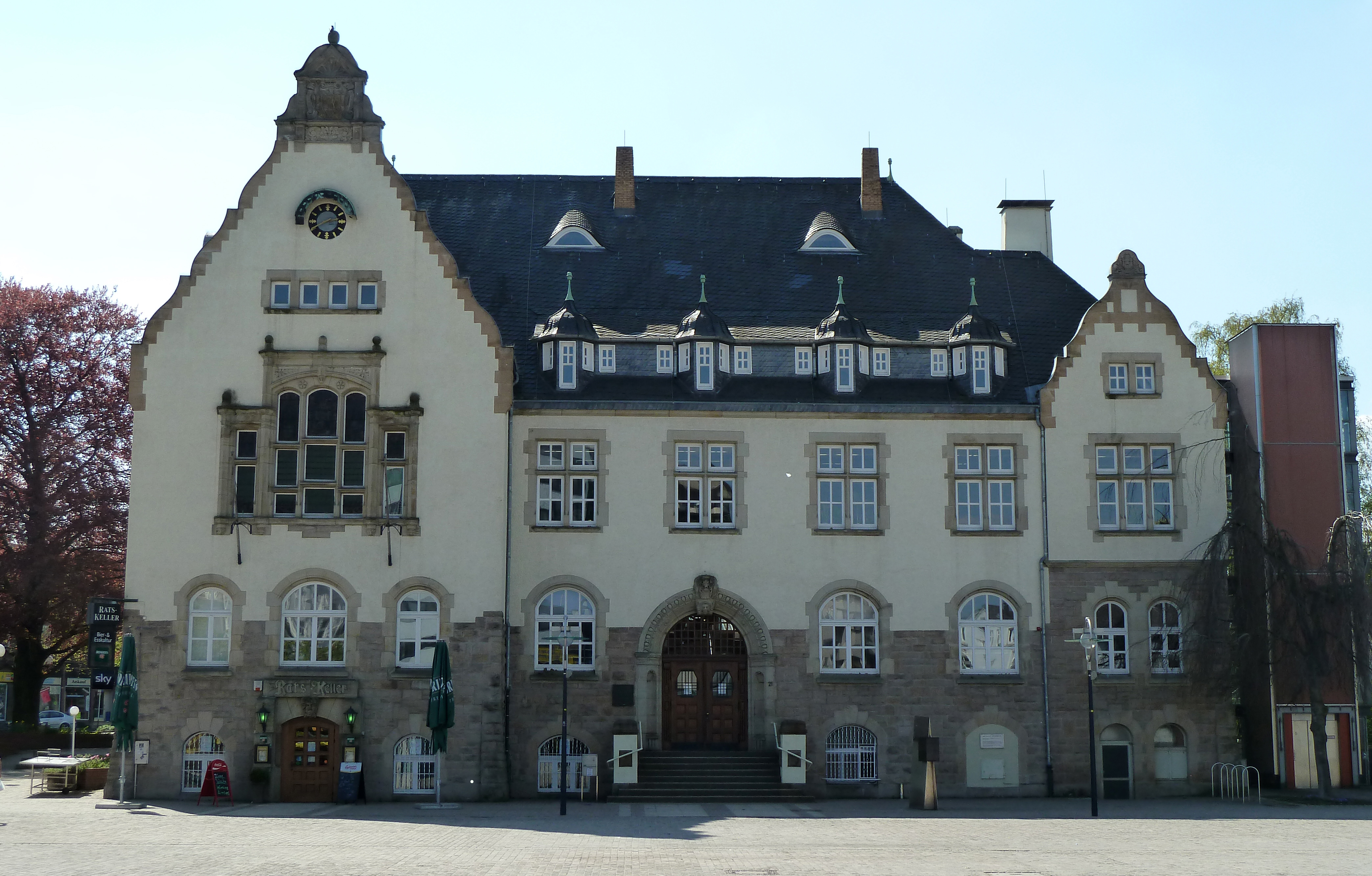 Ein altes Sandsteingebäude