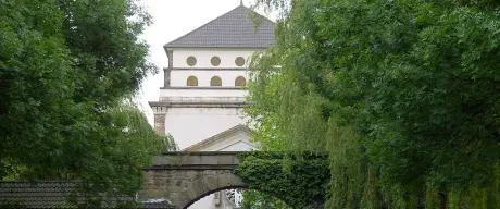 Eingang zum Hauptfriedhof