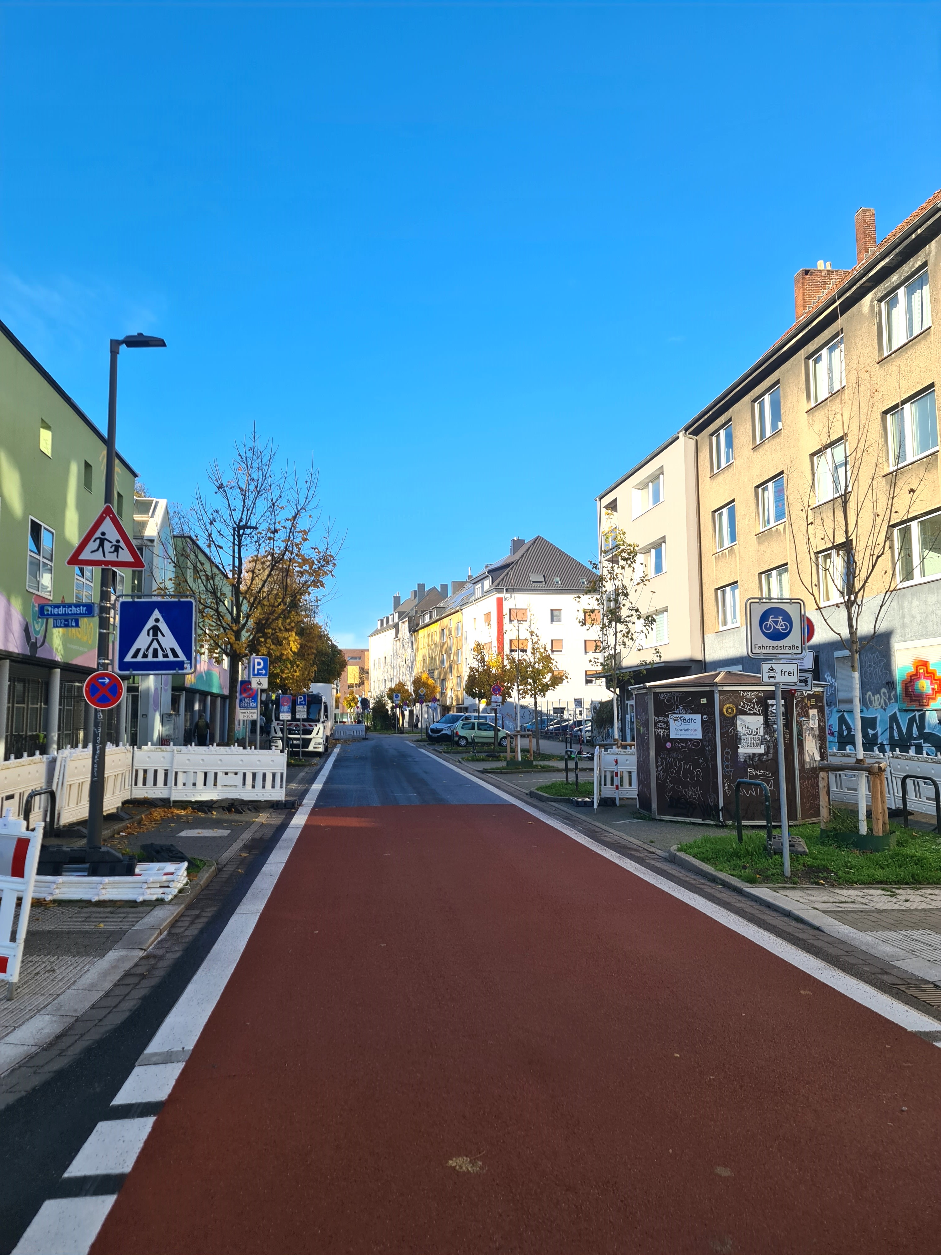 Das erste, fertige Teilstücke an der Baustelle "Lange Straße"