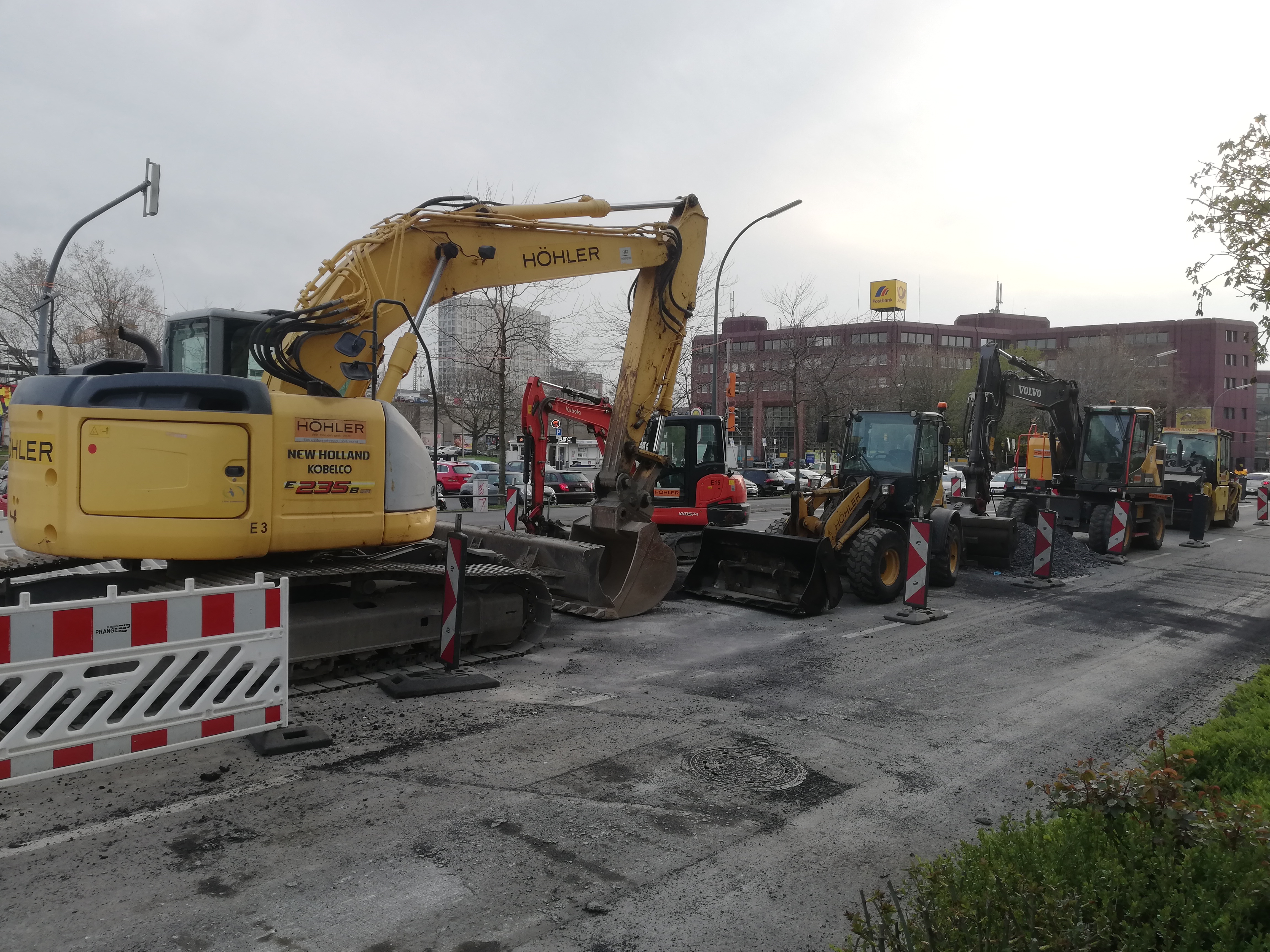 Die Baustelle wandert Richtung Westen (30.03.22). 