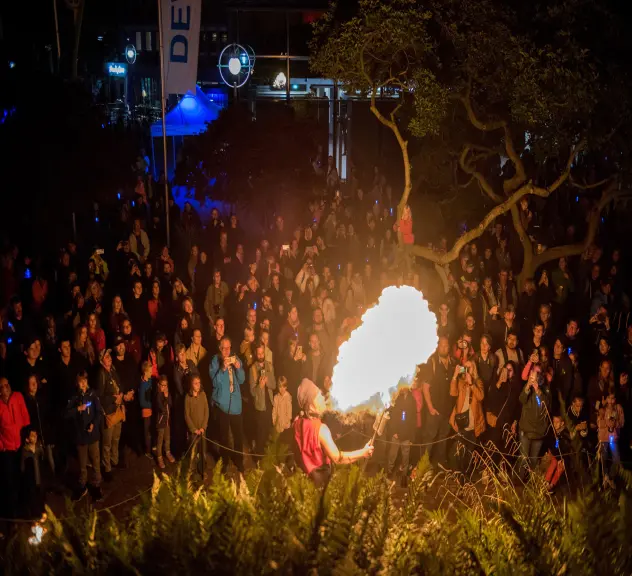 Feuershow am Adlerturm